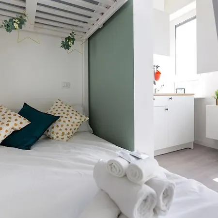 Appartement Padova 151 - Notte Milaan